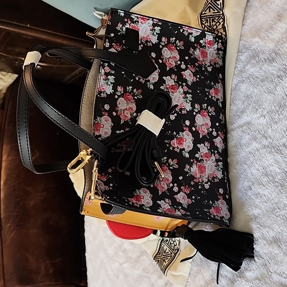 W Capsule Mexicanisimo purse. New - Picture 3 of 10